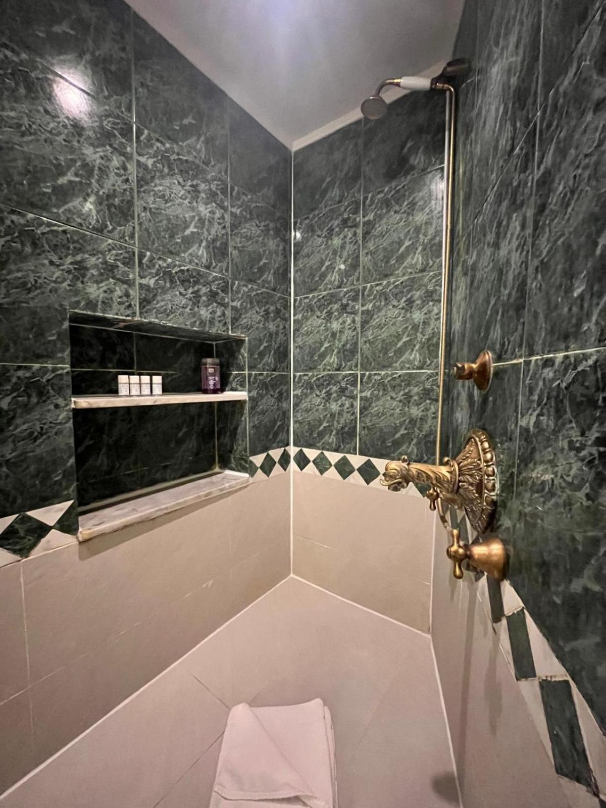 רומא Crispi 30 Stylish Apartment מראה חיצוני תמונה
