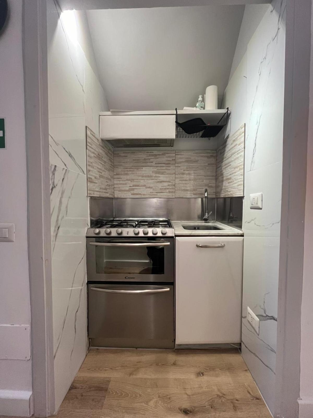 רומא Crispi 30 Stylish Apartment מראה חיצוני תמונה